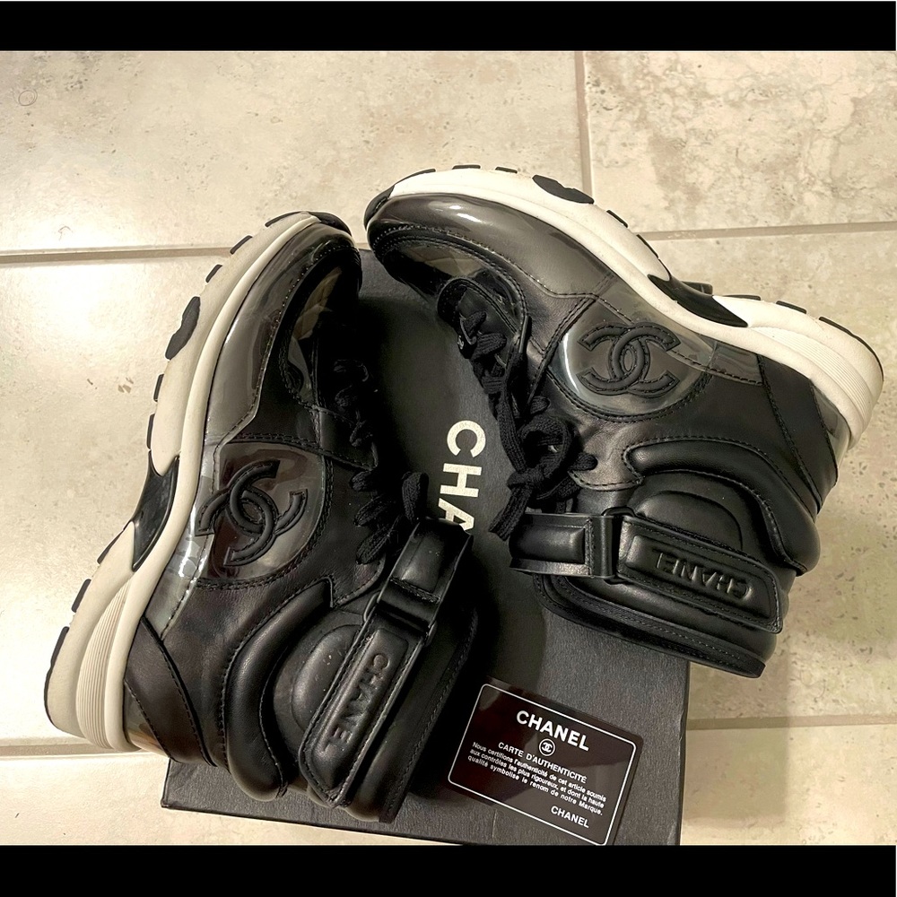 Clear and black designer fashion high tops. Size 8